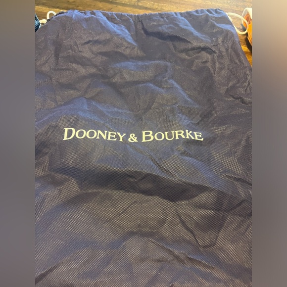 Dooney & Bourke bag - Picture 3 of 6